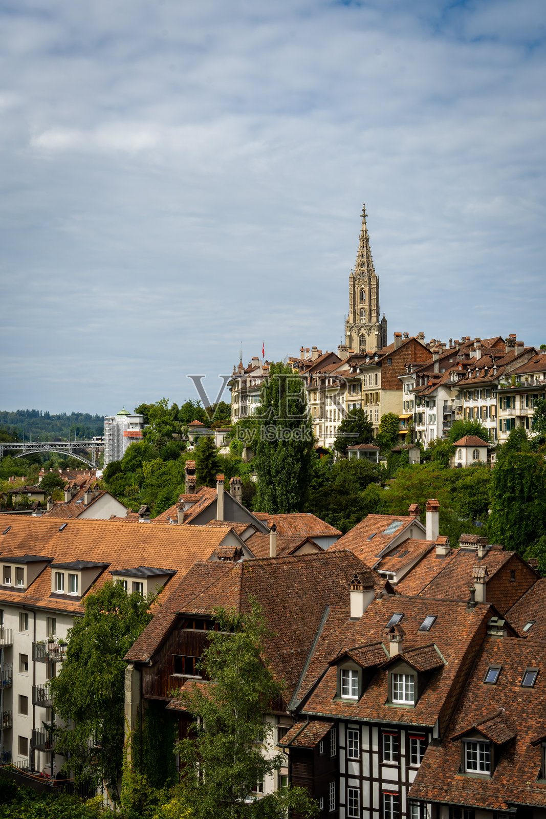 伯尔尼大教堂是瑞士改革宗教堂,位于伯尔尼老城。它建于哥特式风格,是瑞士最高的教堂。照片摄影图片