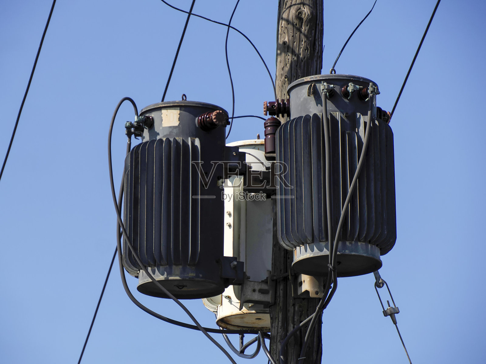 长岛纽约的变压器电杆和交流电缆照片摄影图片