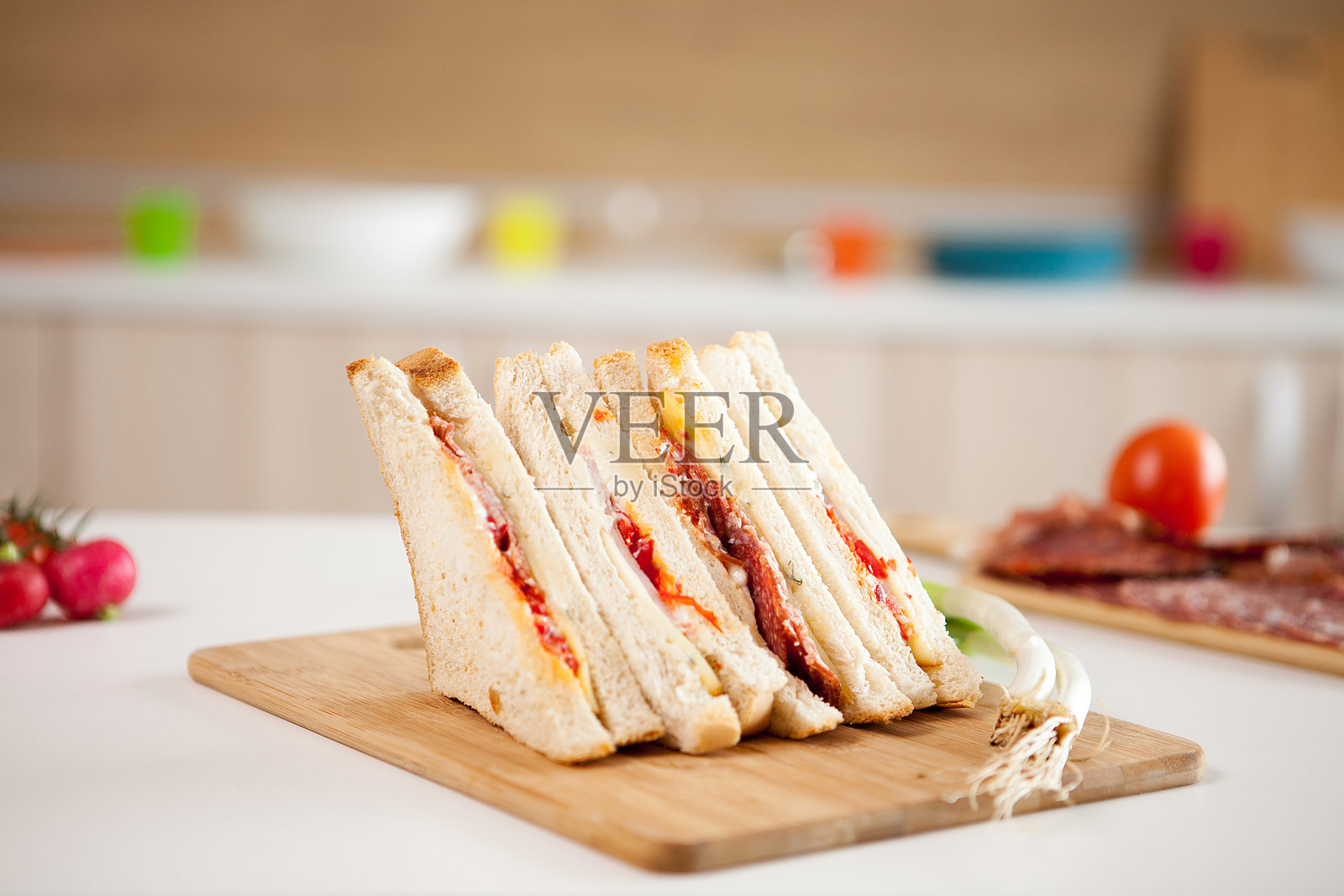 白面包三明治照片摄影图片