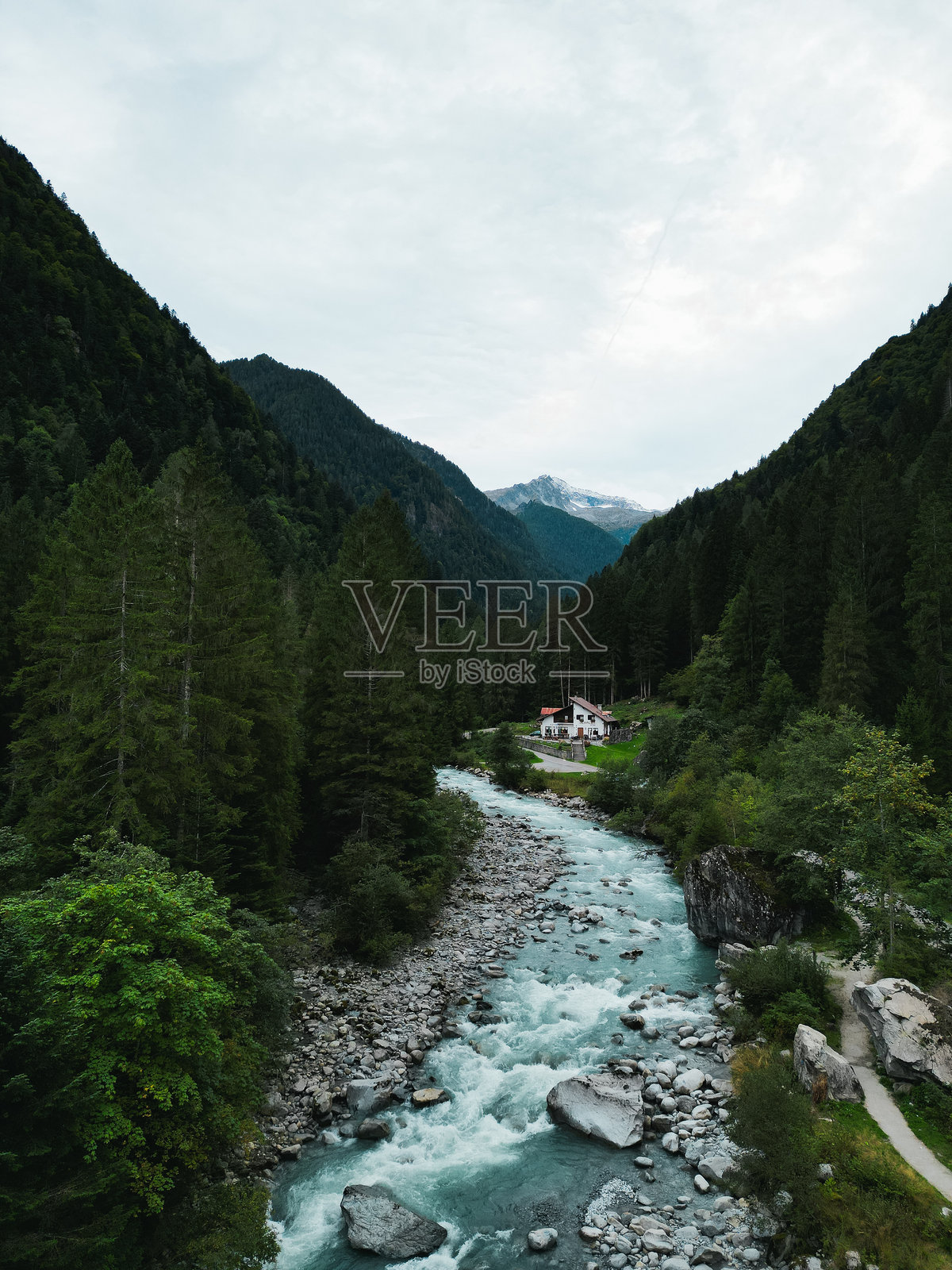 亚当洛-布伦塔自然公园照片摄影图片