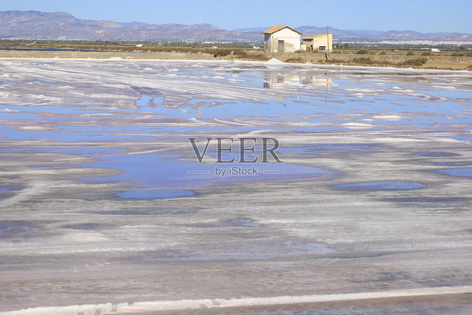 西班牙圣波拉镇的盐田美丽风景照片摄影图片