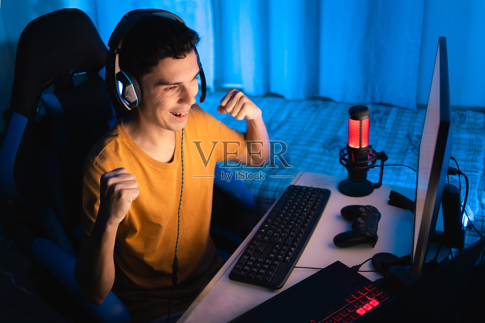 在线游戏比赛照片摄影图片