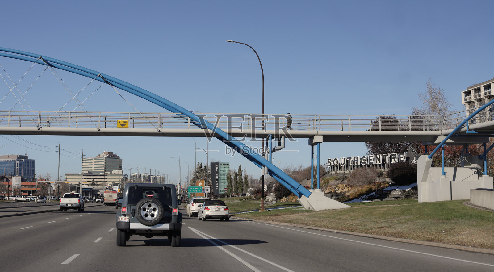 加拿大卡尔加里南中心购物中心附近的麦克劳德小道照片摄影图片