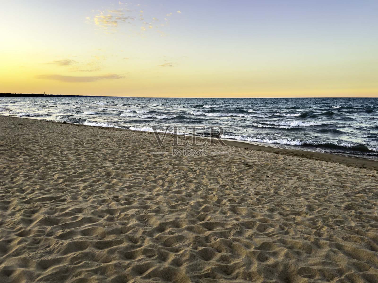 密歇根湖上的日落照片摄影图片