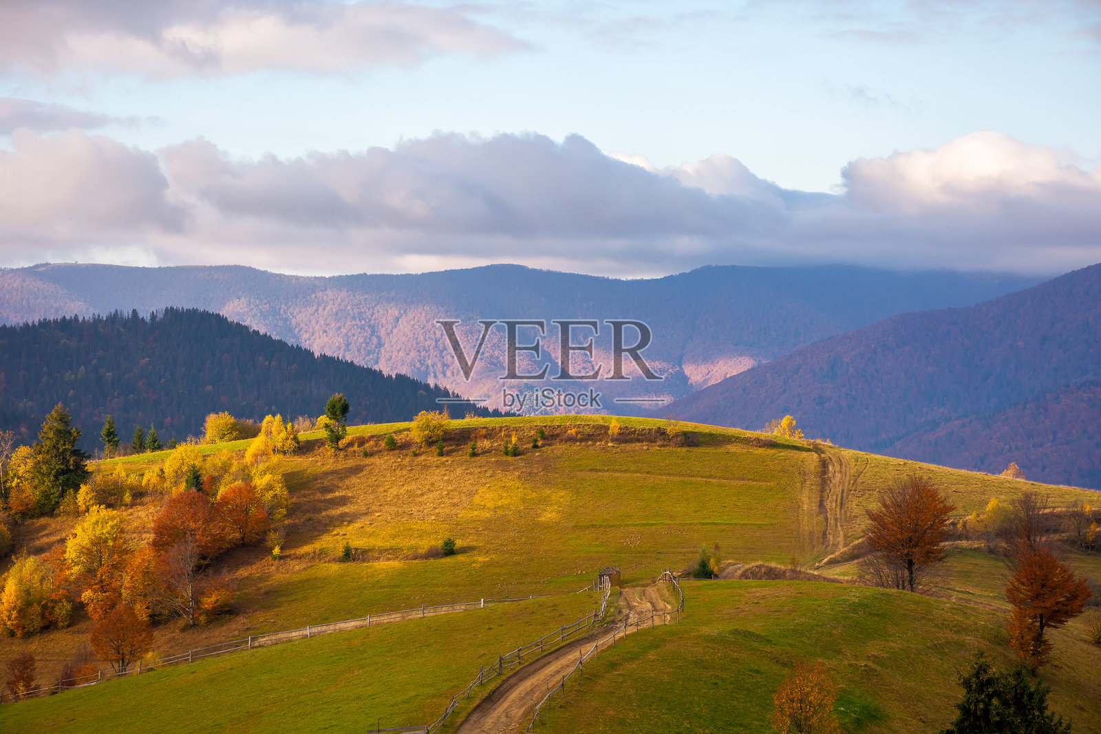 秋季的山区乡村风景照片摄影图片