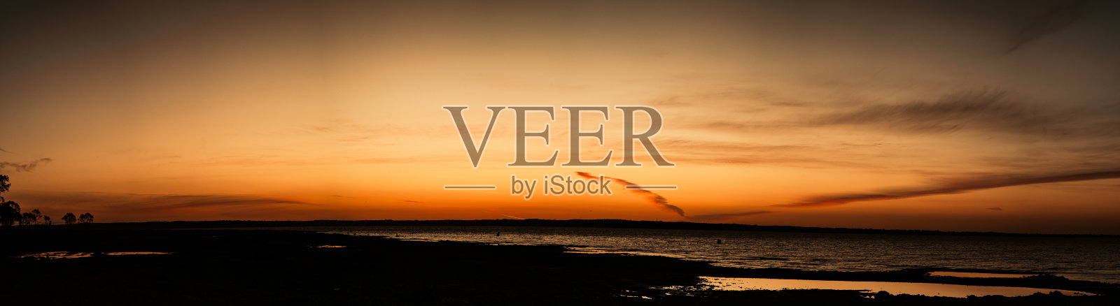 维多利亚州沃兰加海岸的沃兰加盆地日落全景照片摄影图片