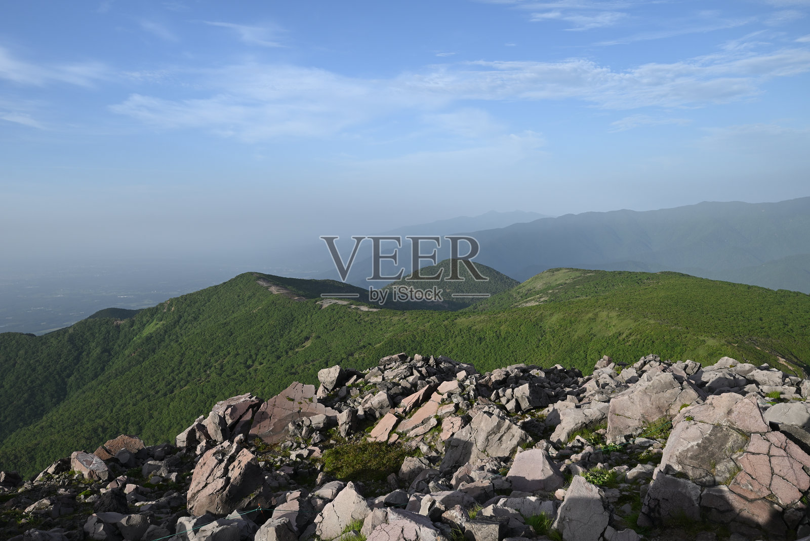 攀登那须山脊照片摄影图片