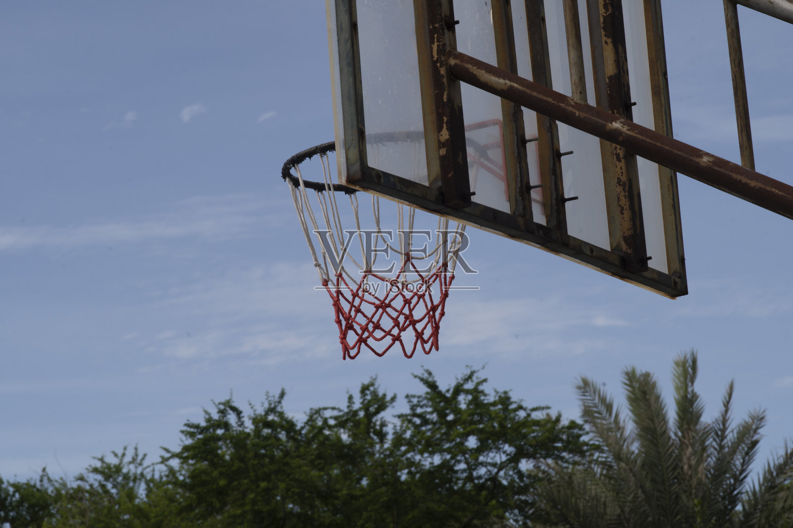 旧篮球场照片摄影图片