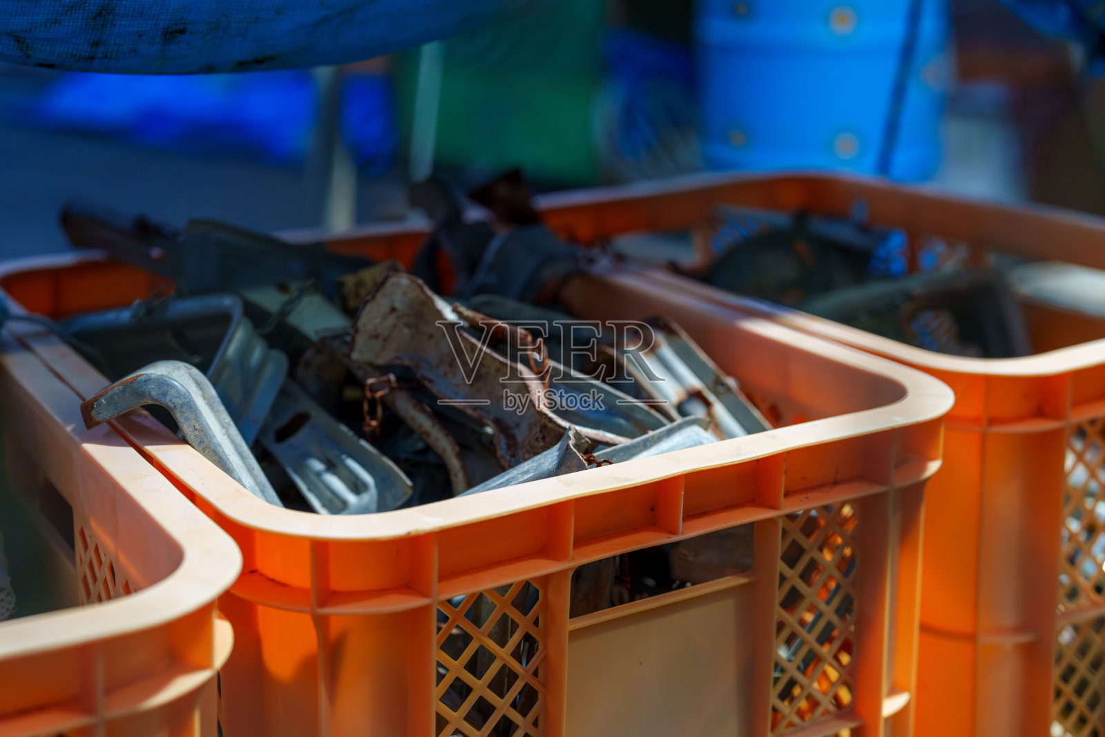 钢铁垃圾,成组并包装在一起照片摄影图片