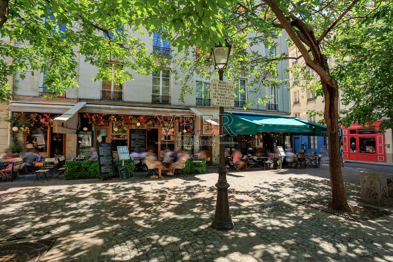巴黎的街边咖啡馆照片摄影图片