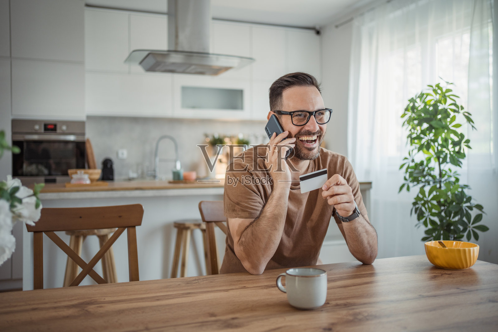 今天是网上购物的完美日子照片摄影图片