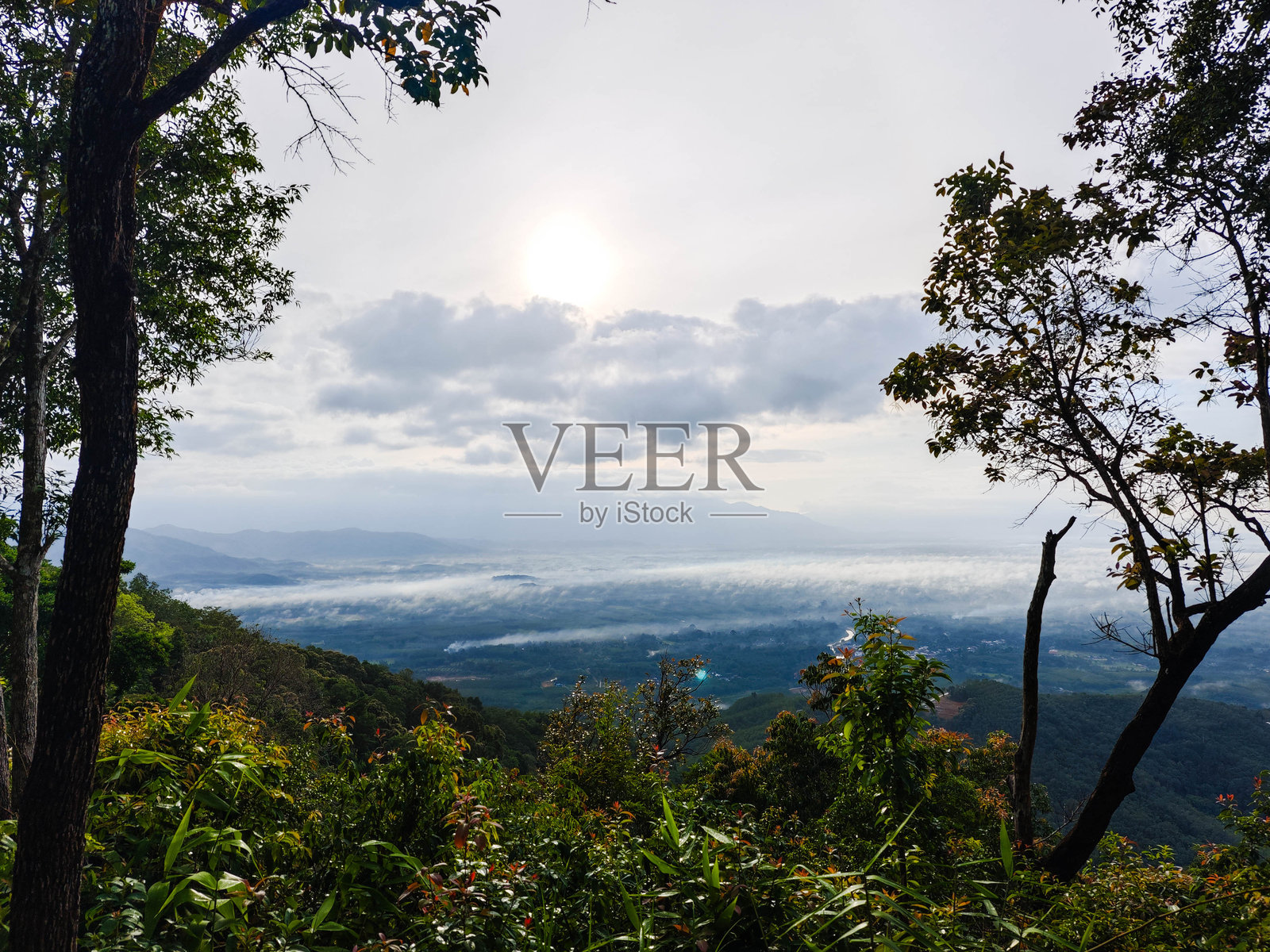 考苏恩雾海观景点,泰国那空西塔玛叻省的热门旅游景点照片摄影图片