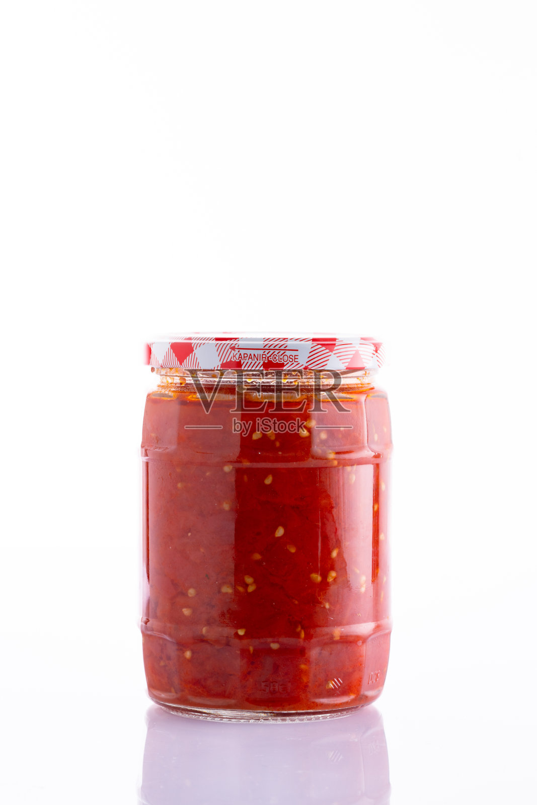 传统自制罐装番茄。为冬季餐点准备的罐装番茄照片摄影图片