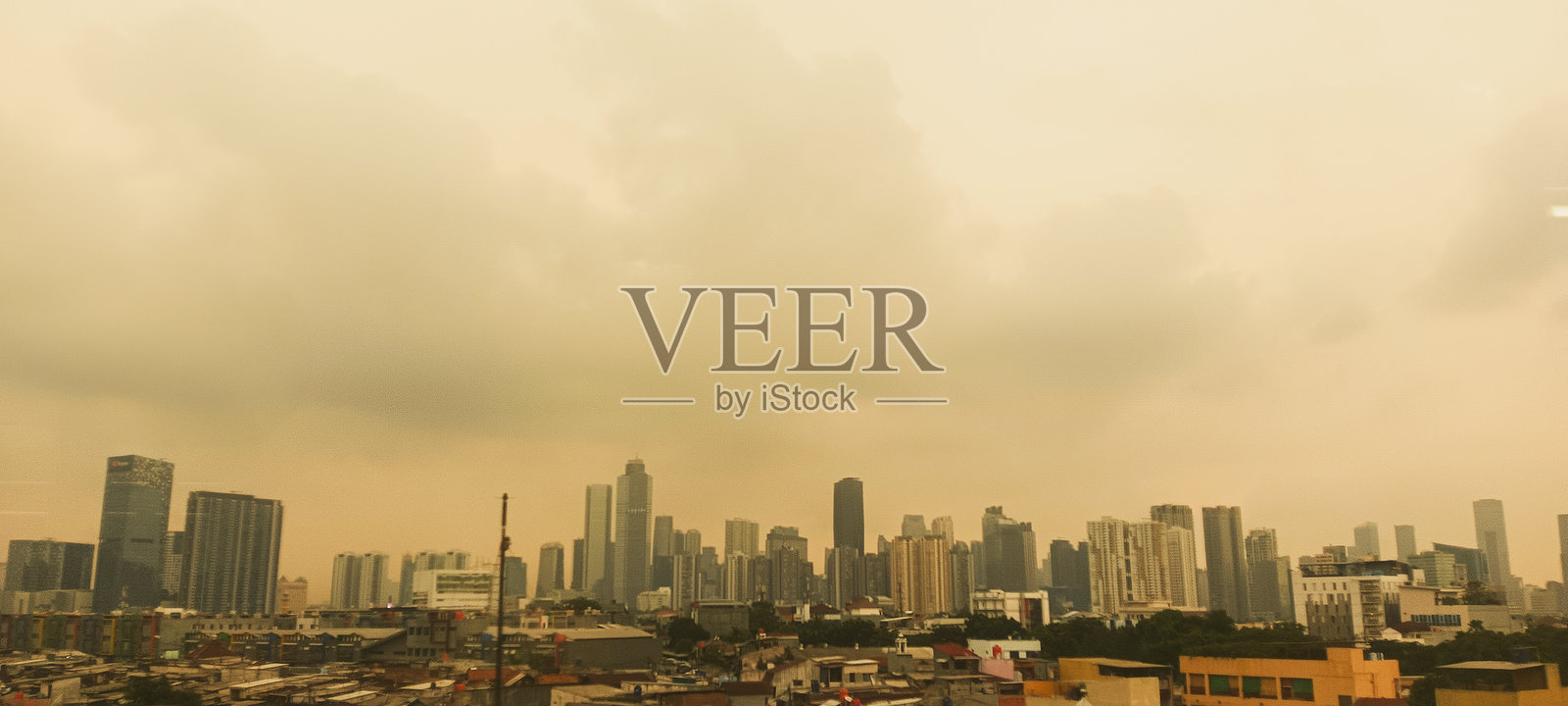 都市中的忧郁照片摄影图片