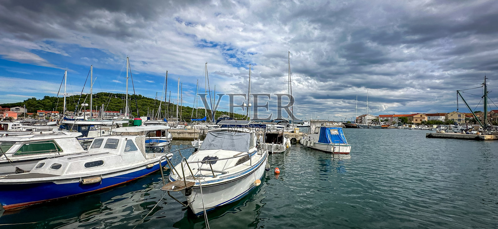 克罗地亚扎达尔附近的卡利岛照片摄影图片