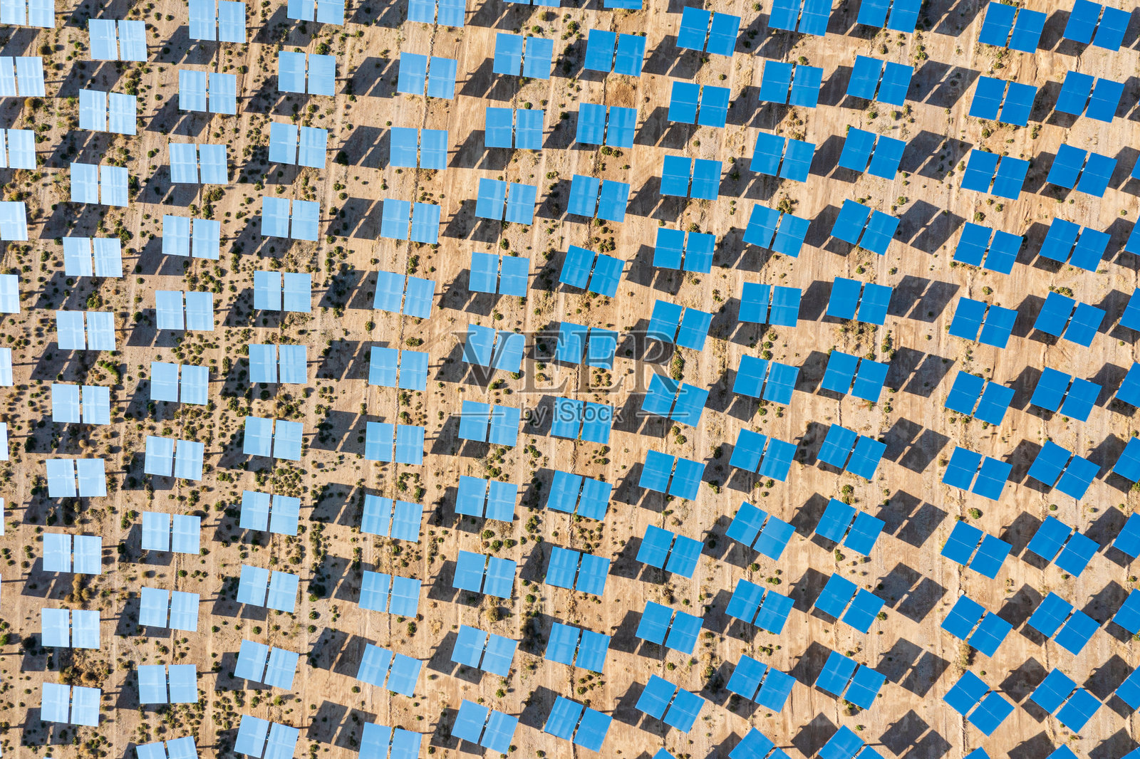 集中太阳能发电设施照片摄影图片