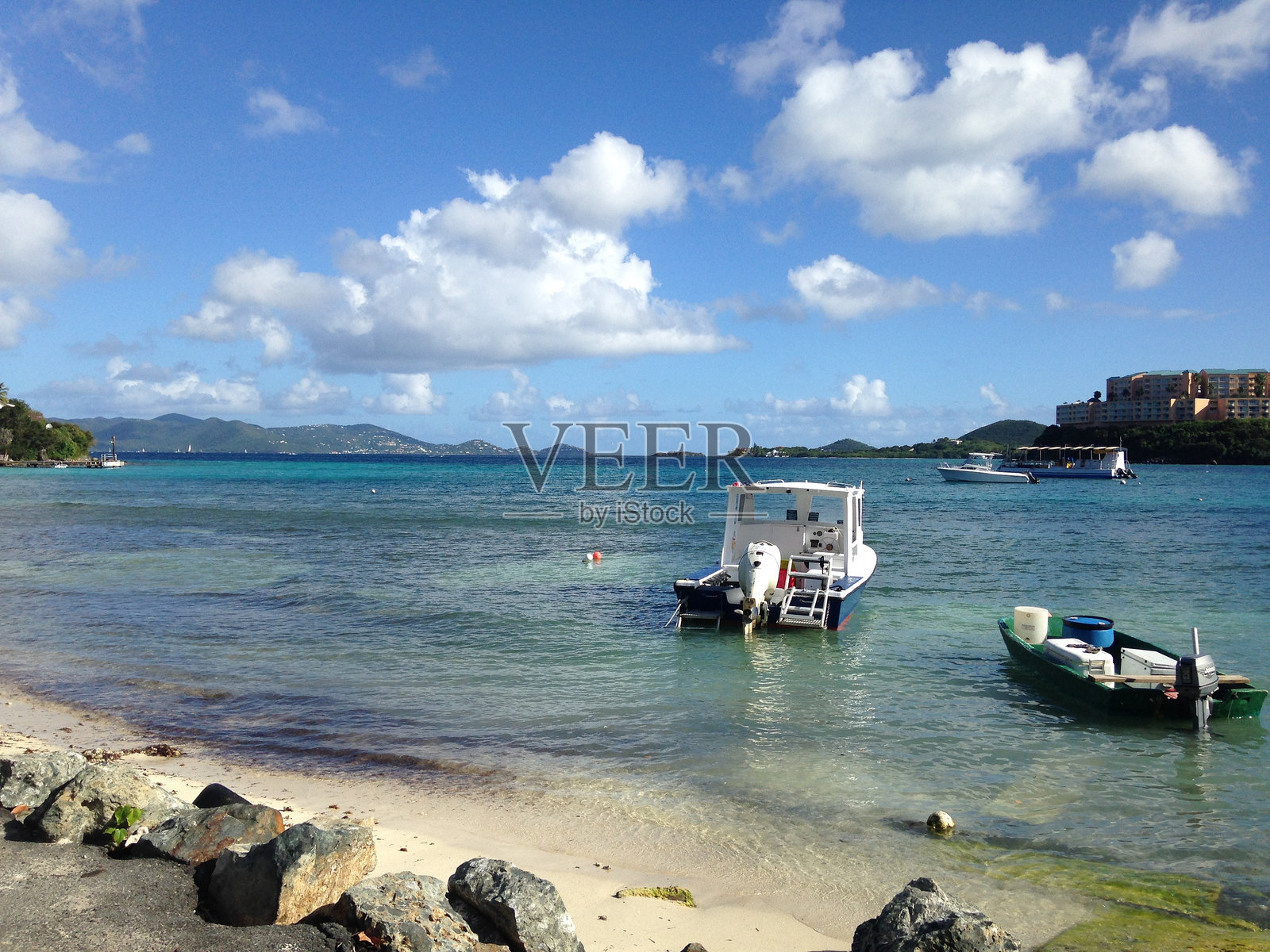 船只相遇的地方照片摄影图片