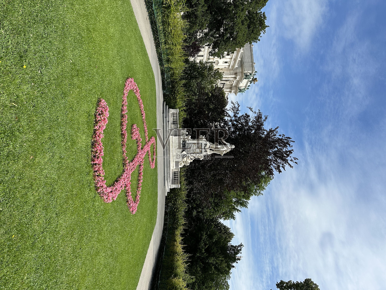 布尔格花园高音谱号照片摄影图片