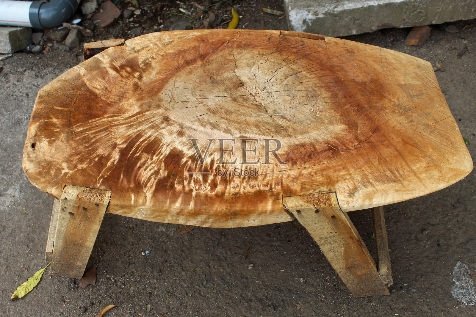 独特的树干椅子照片摄影图片