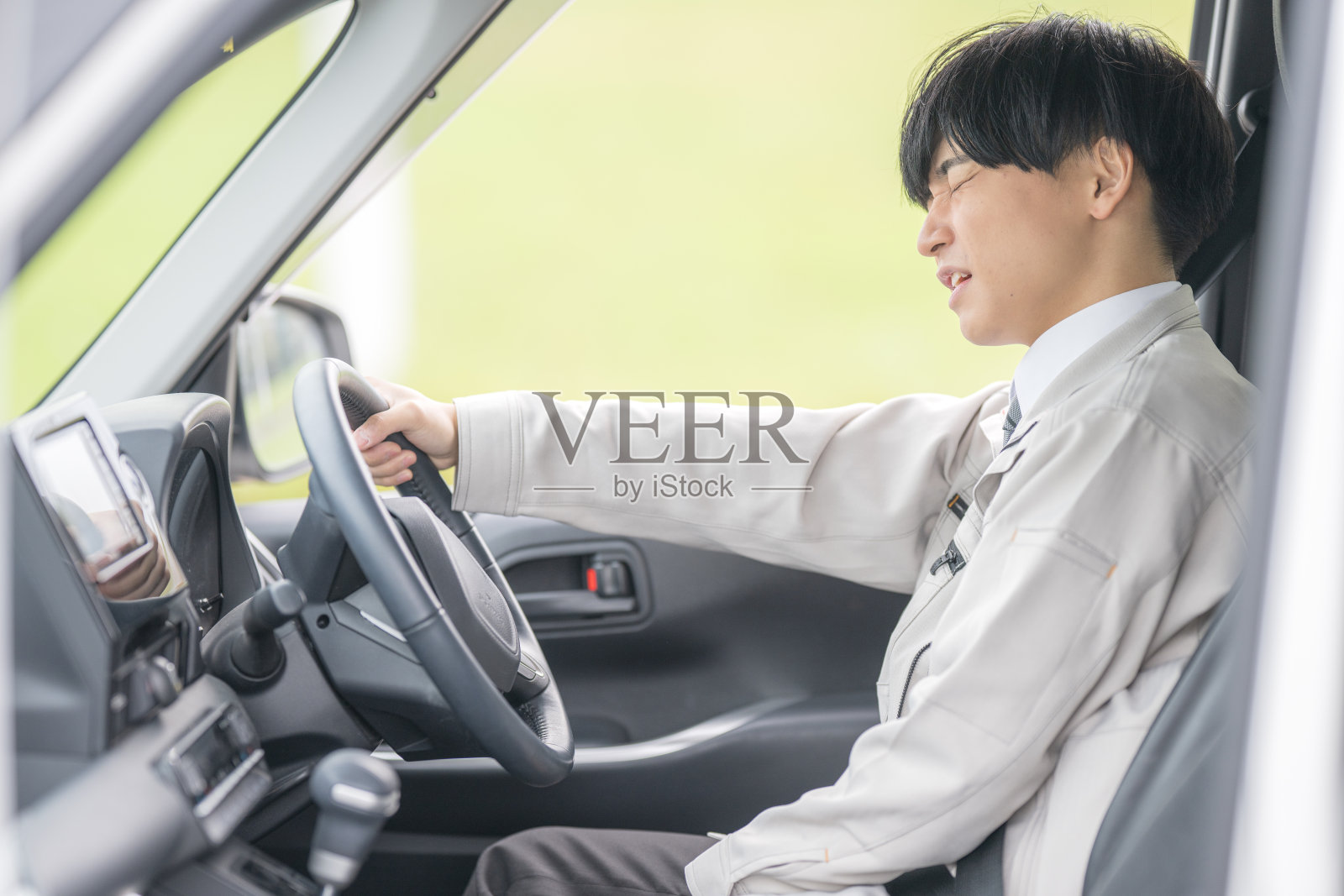 商人驾驶汽车照片摄影图片