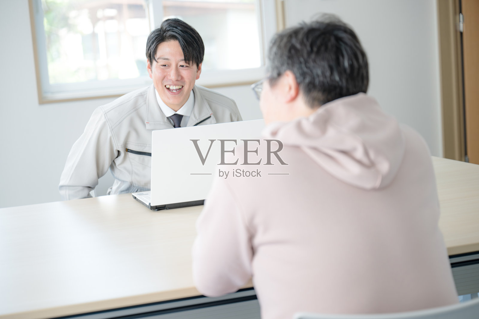 销售对话照片摄影图片