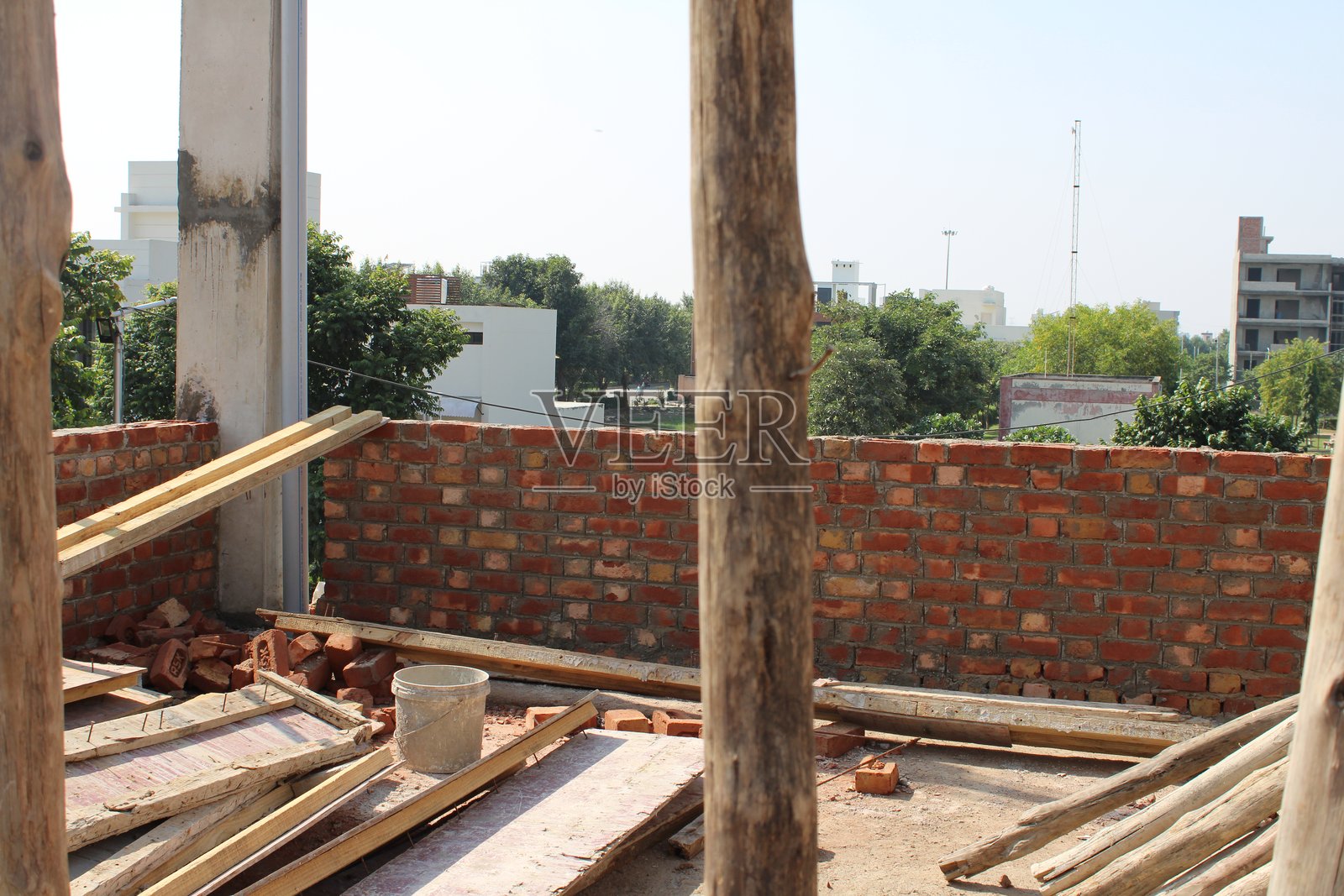 印度哈里亚纳邦正在进行的两层建筑施工照片摄影图片