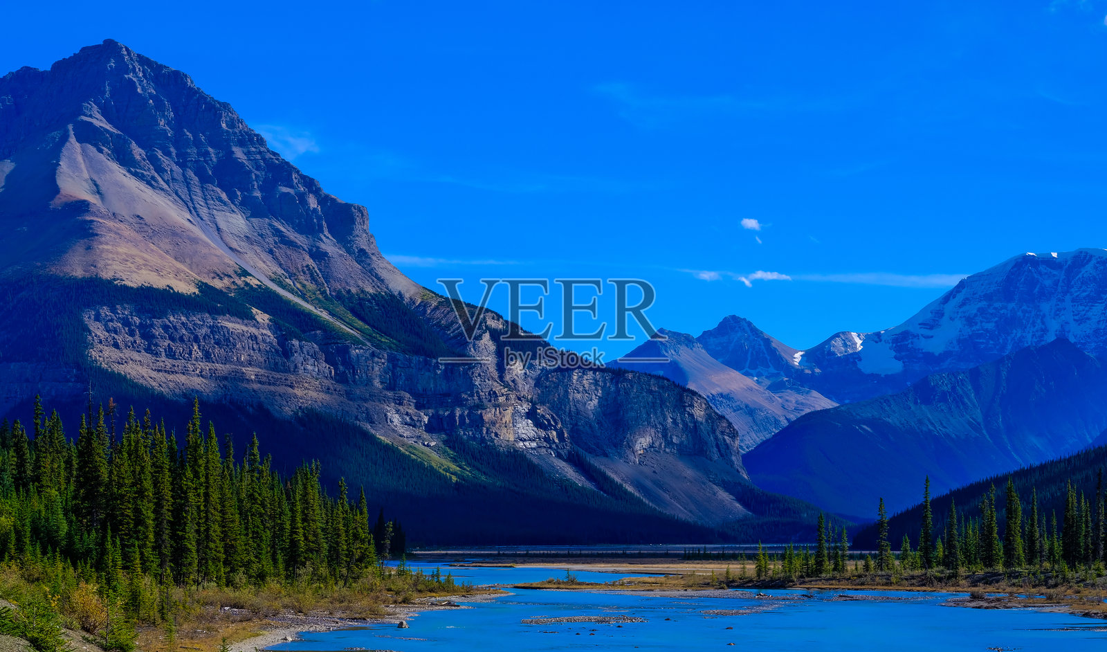 缠绕山脊照片摄影图片