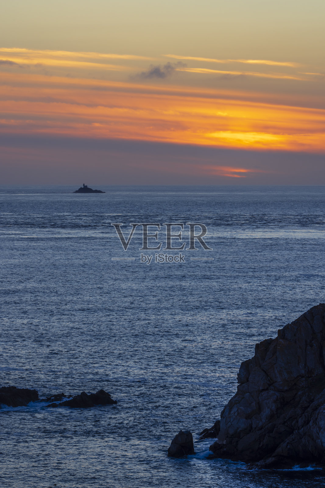 布列塔尼,法国,拉瓦耶灯塔附近的海岸,靠近拉兹角照片摄影图片