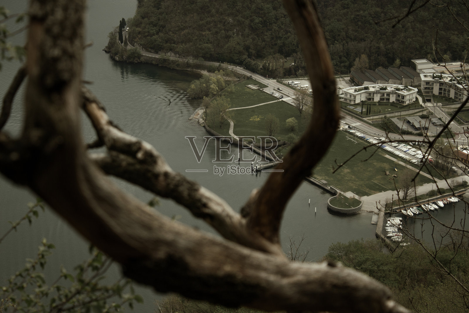 框架湖岸照片摄影图片