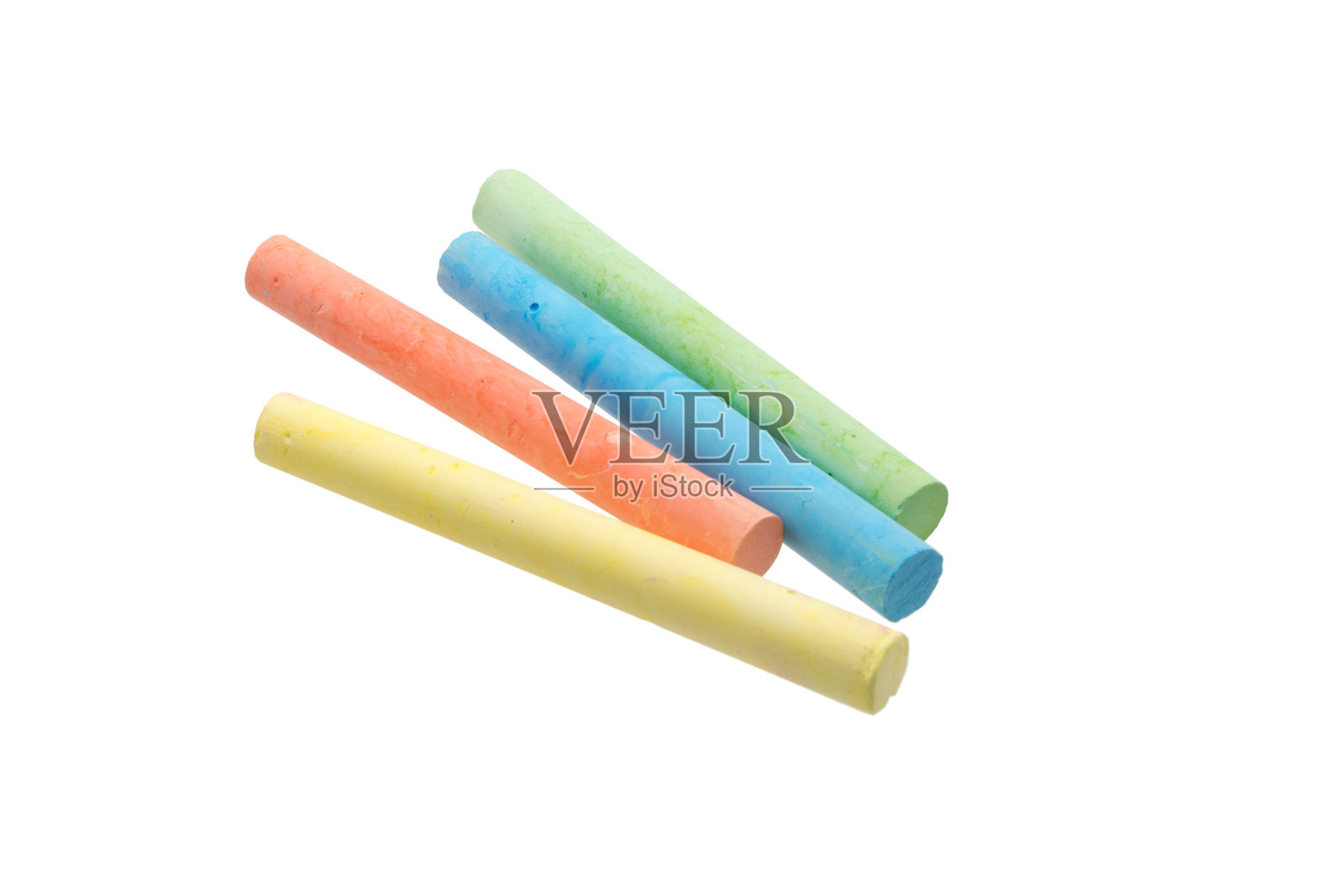 多色粉笔特写,背景为白色照片摄影图片