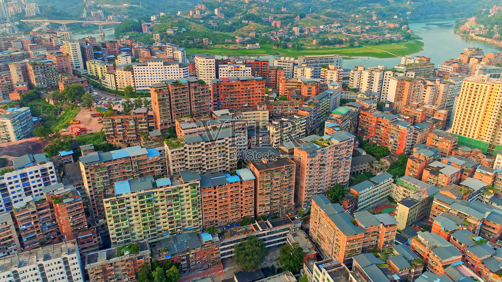 中国四川大足市天际线照片摄影图片