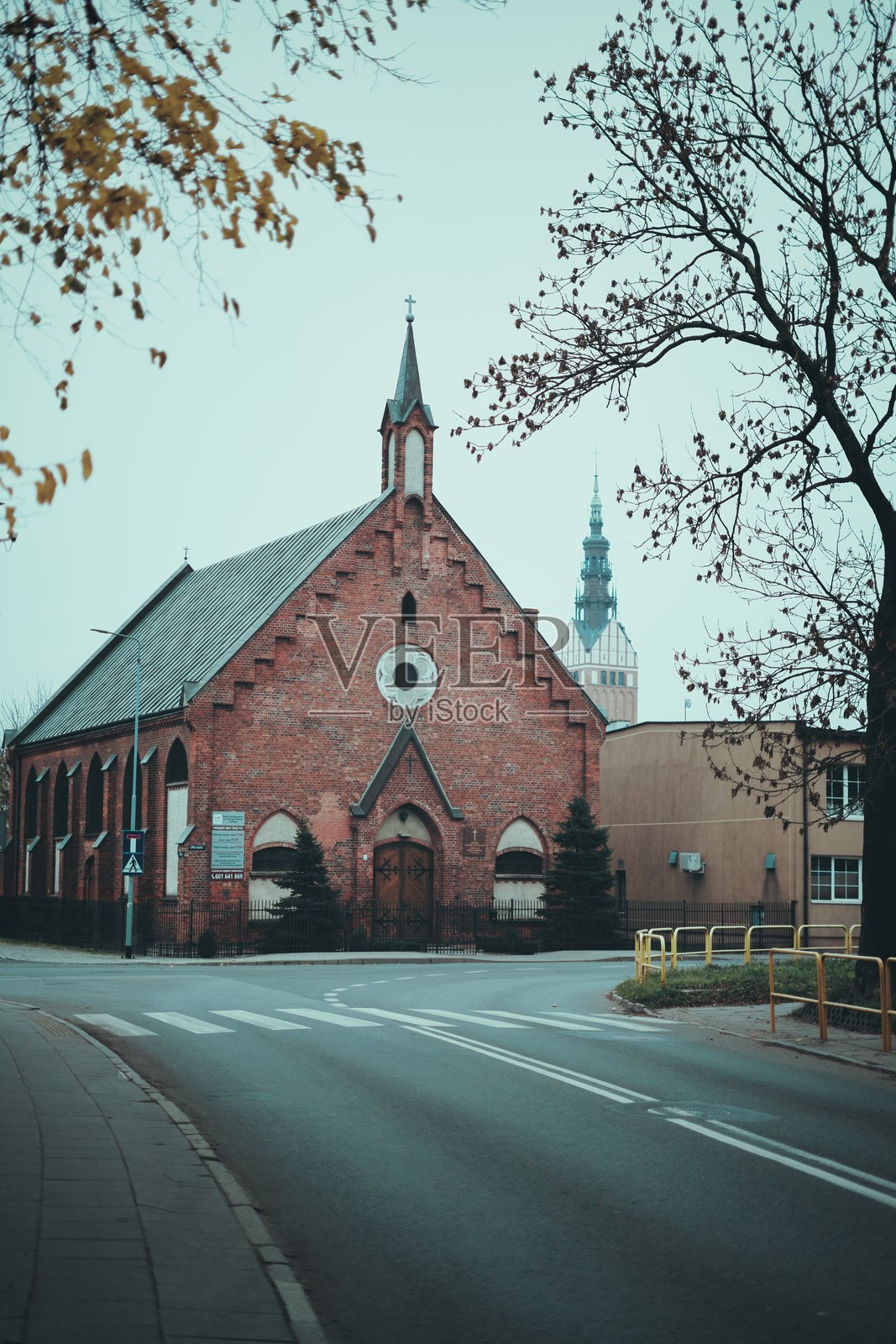 埃尔布朗教堂照片摄影图片