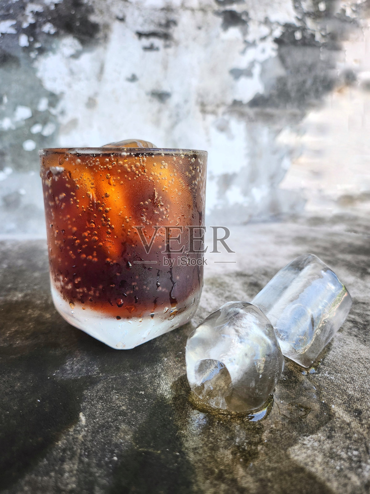 冰块可乐饮料照片摄影图片