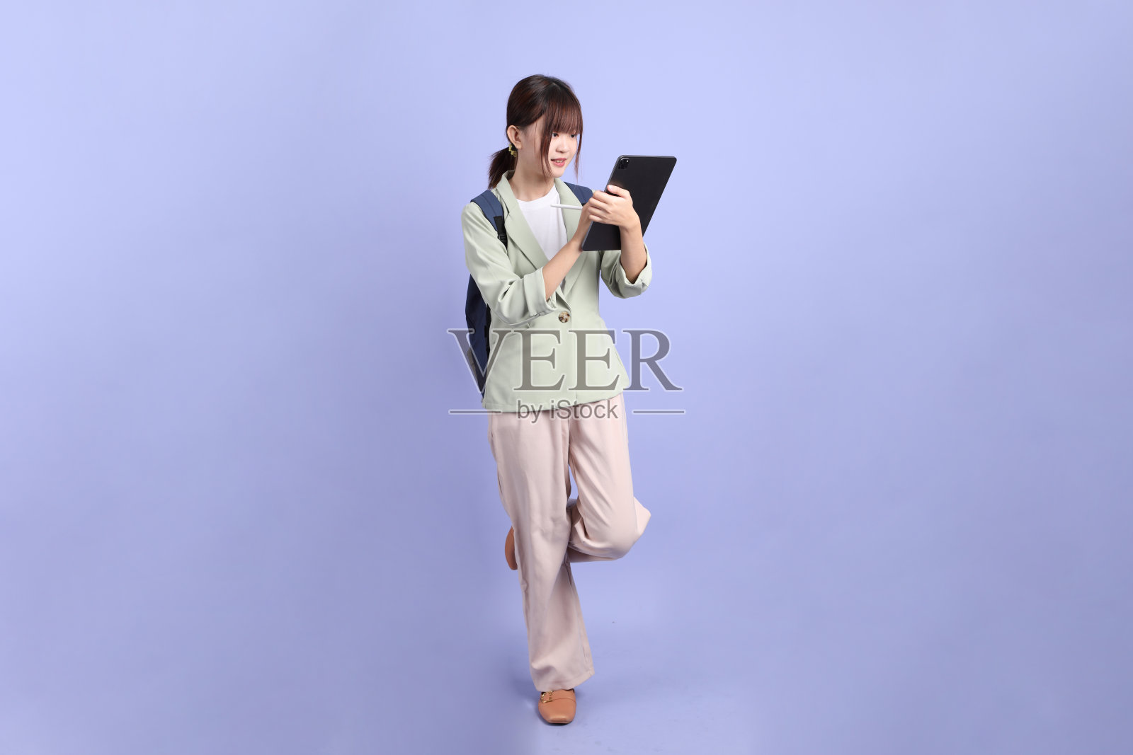 20多岁的亚洲女商人照片摄影图片