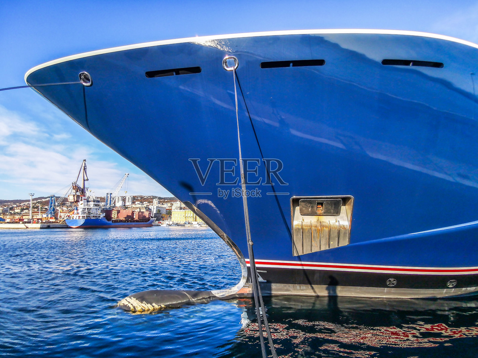 豪华游艇的船头照片摄影图片