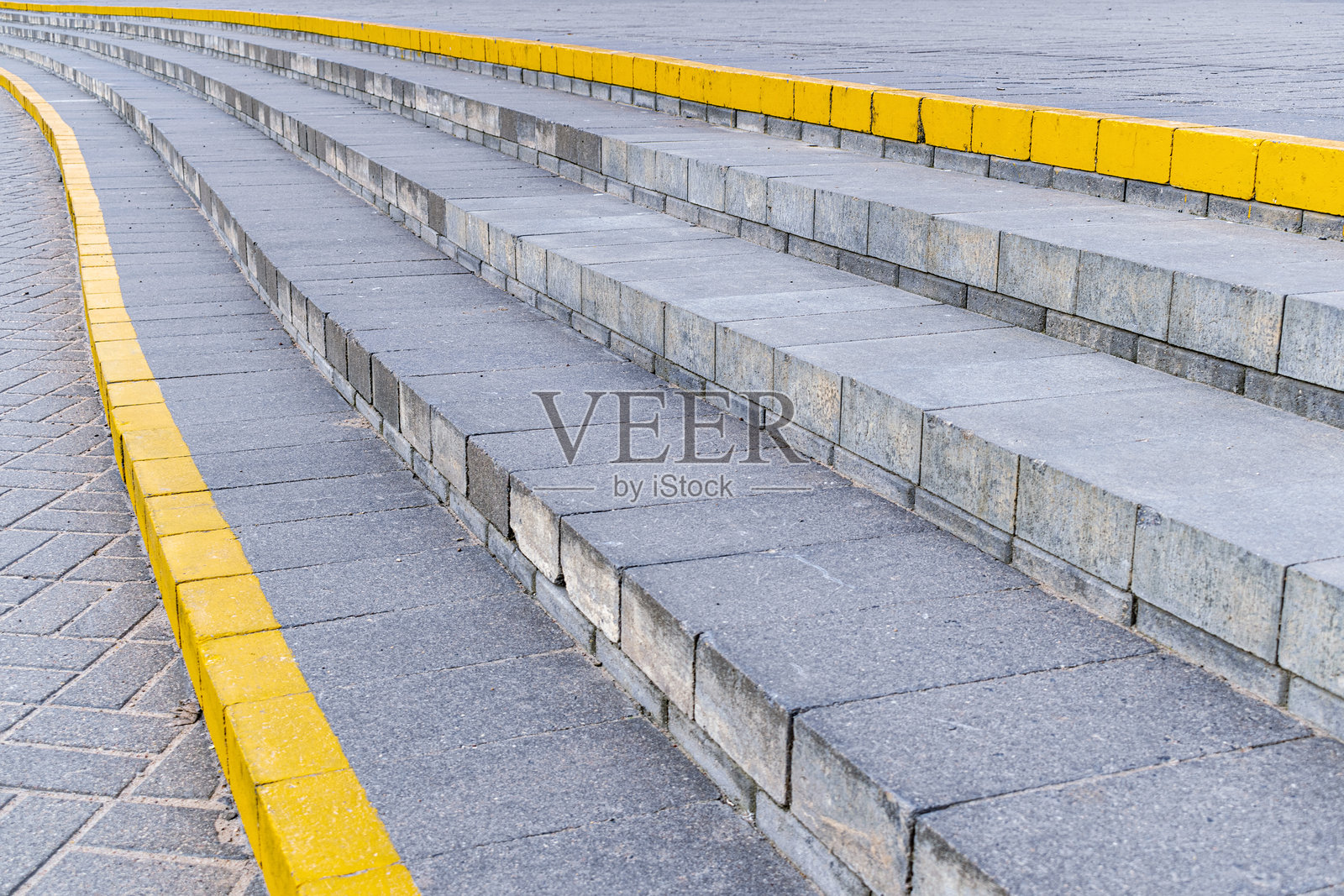 平行的沥青瓦曲线照片摄影图片