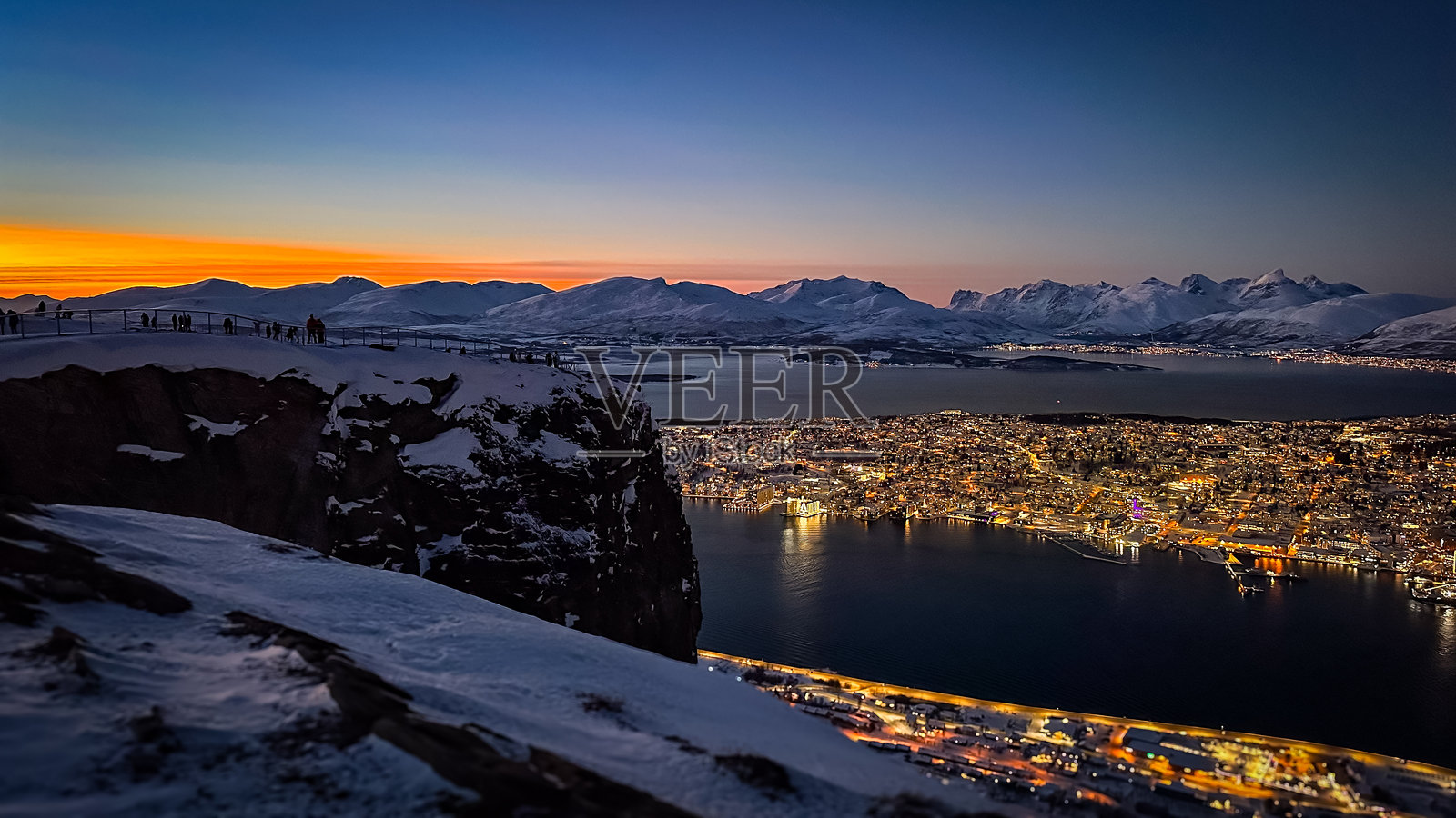 夜晚城市景观照片摄影图片