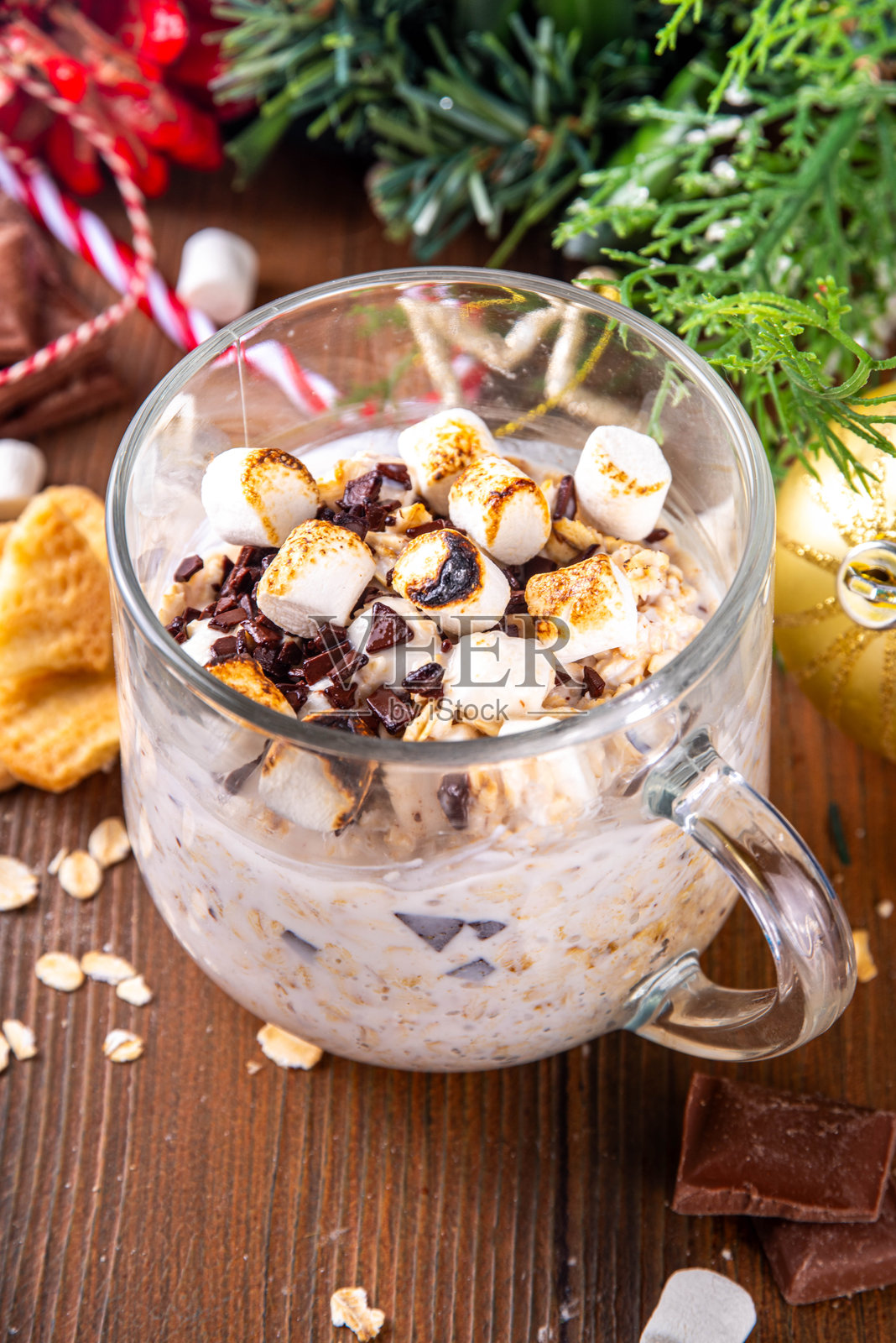 过夜巧克力饼干燕麦粥照片摄影图片