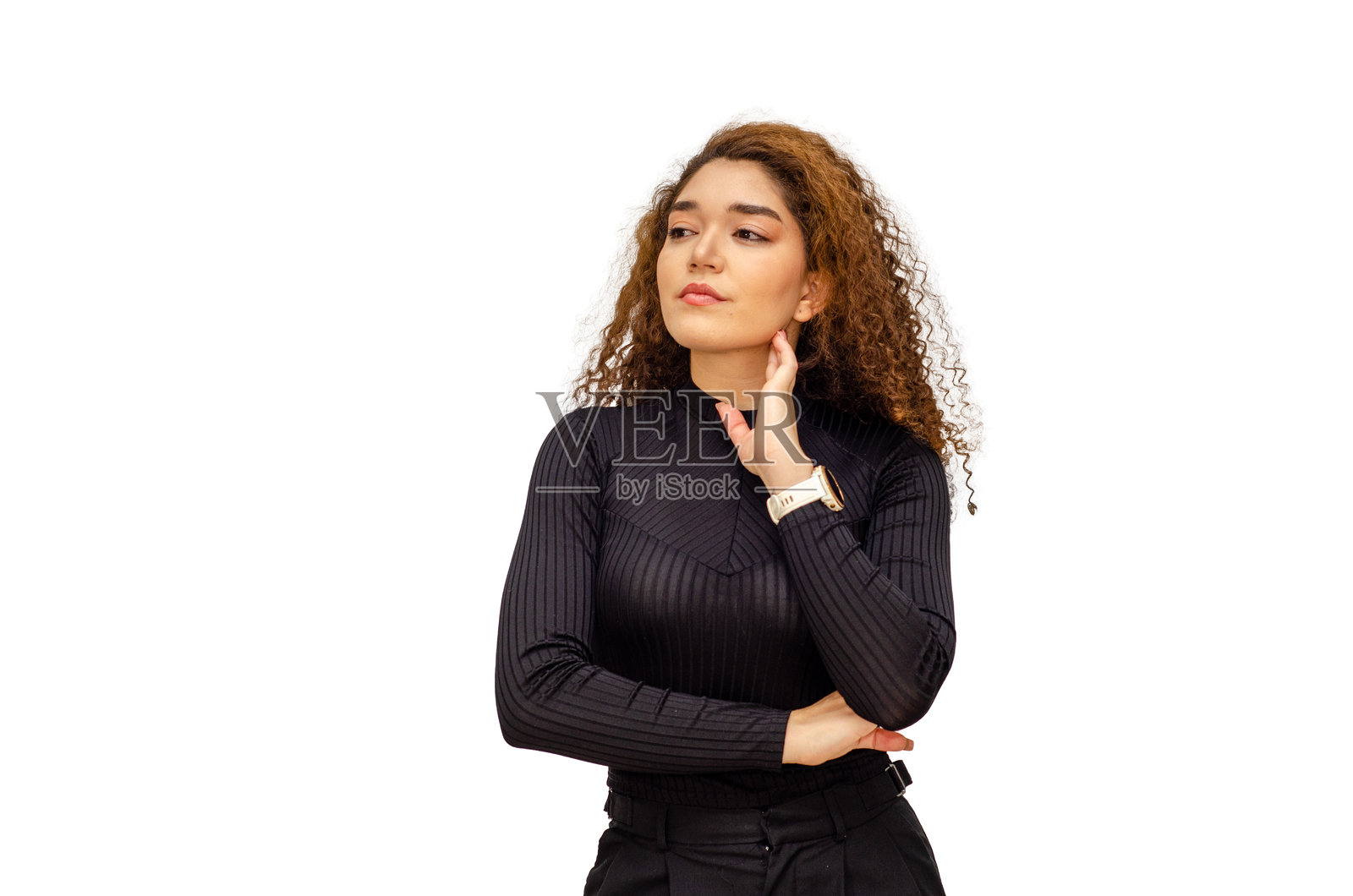 美丽的年轻女子的肖像,卷发和手指在她的下巴在孤立的白色背景照片摄影图片