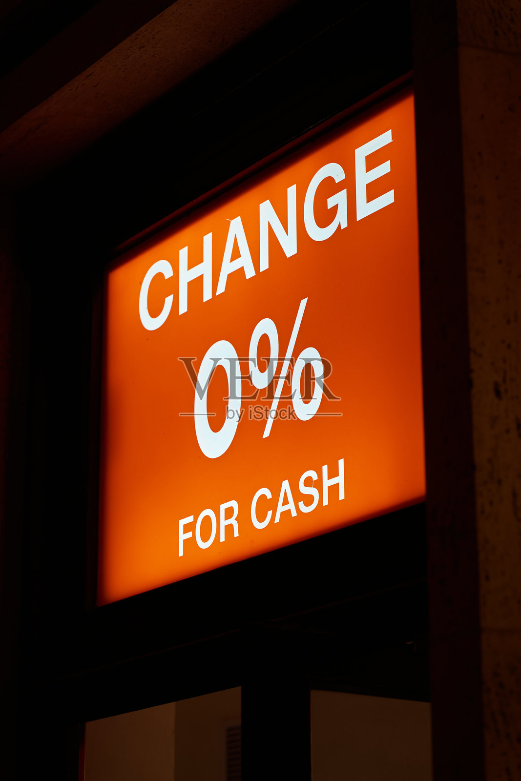 布拉格兑换处的发光招牌照片摄影图片