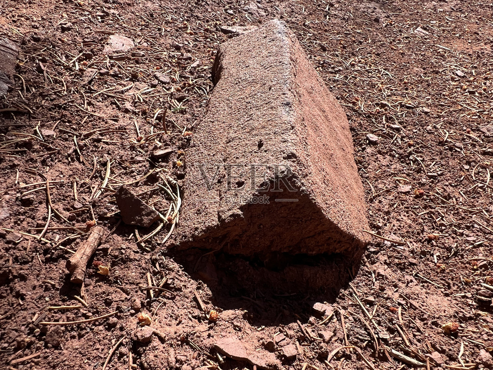 沙漠景观中的岩石 formations照片摄影图片