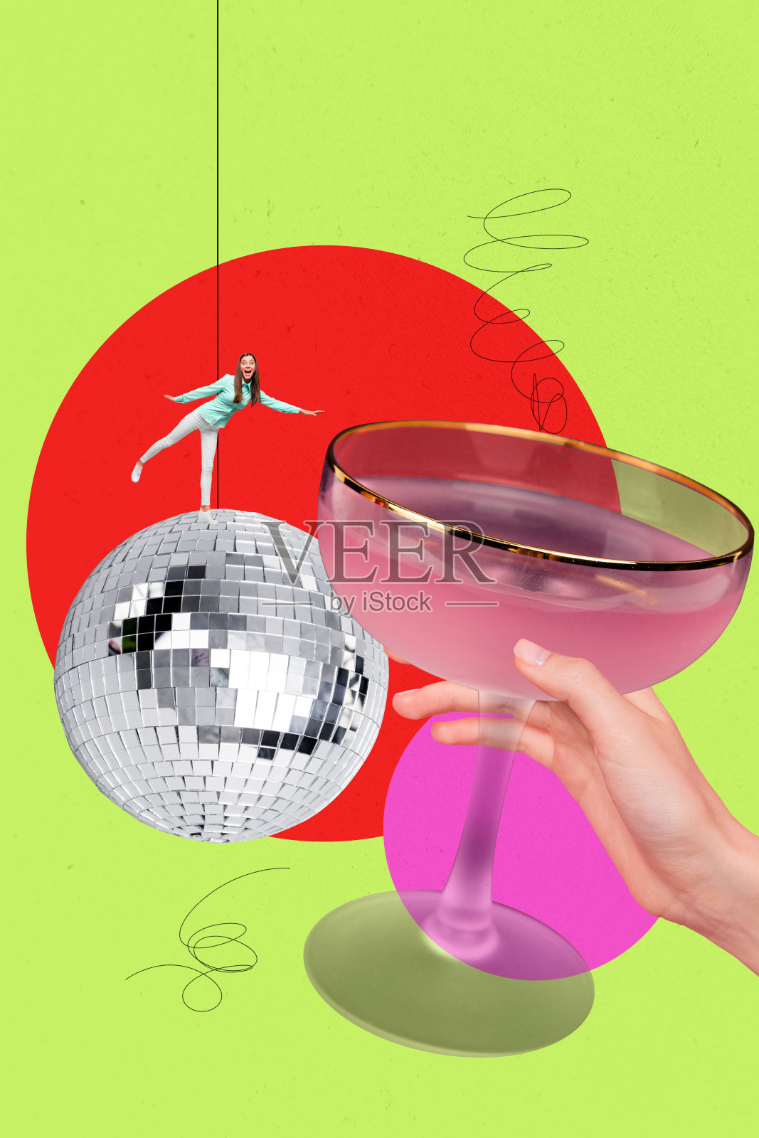 手持鸡尾酒杯的垂直照片拼贴,香槟饮料,迪斯科球,周五放松活动,背景为涂鸦风格。照片摄影图片