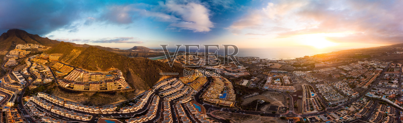 特内里费岛阿德赫海岸的拉斯美洲海滩鸟瞰图照片摄影图片