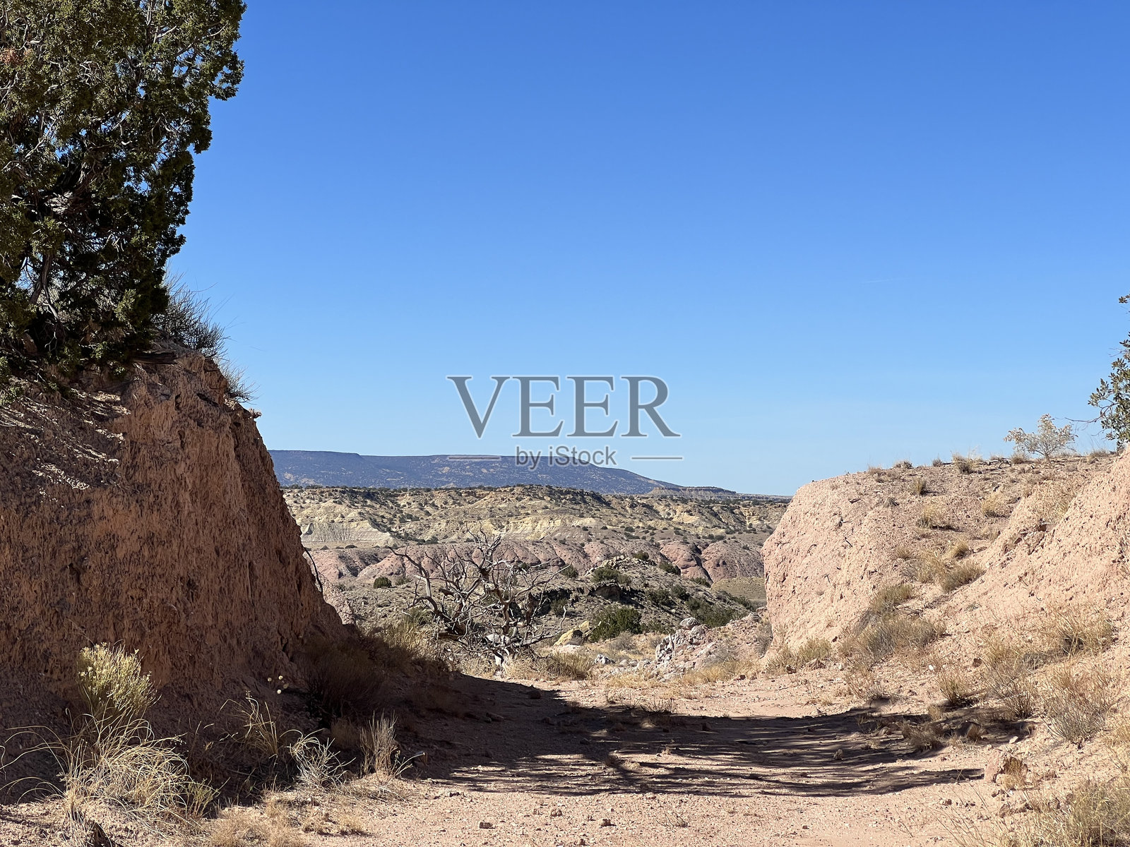 沙漠峡谷小径照片摄影图片