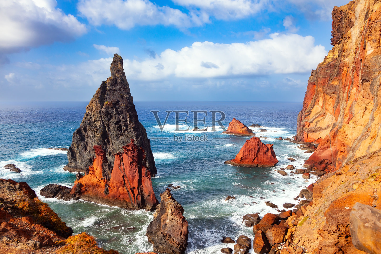 大西洋中的马德拉岛照片摄影图片