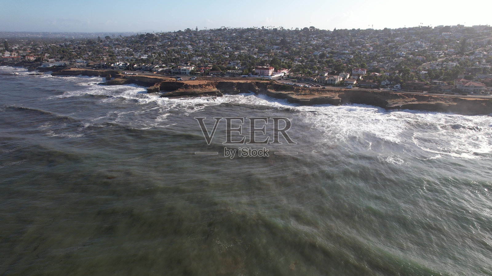 圣地亚哥海岸线和城市景观的鸟瞰图。照片摄影图片