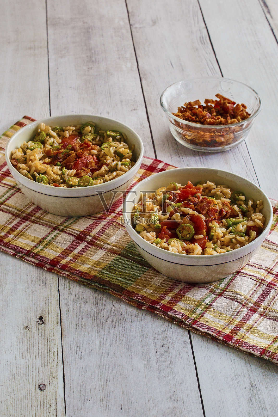 秋葵米饭照片摄影图片