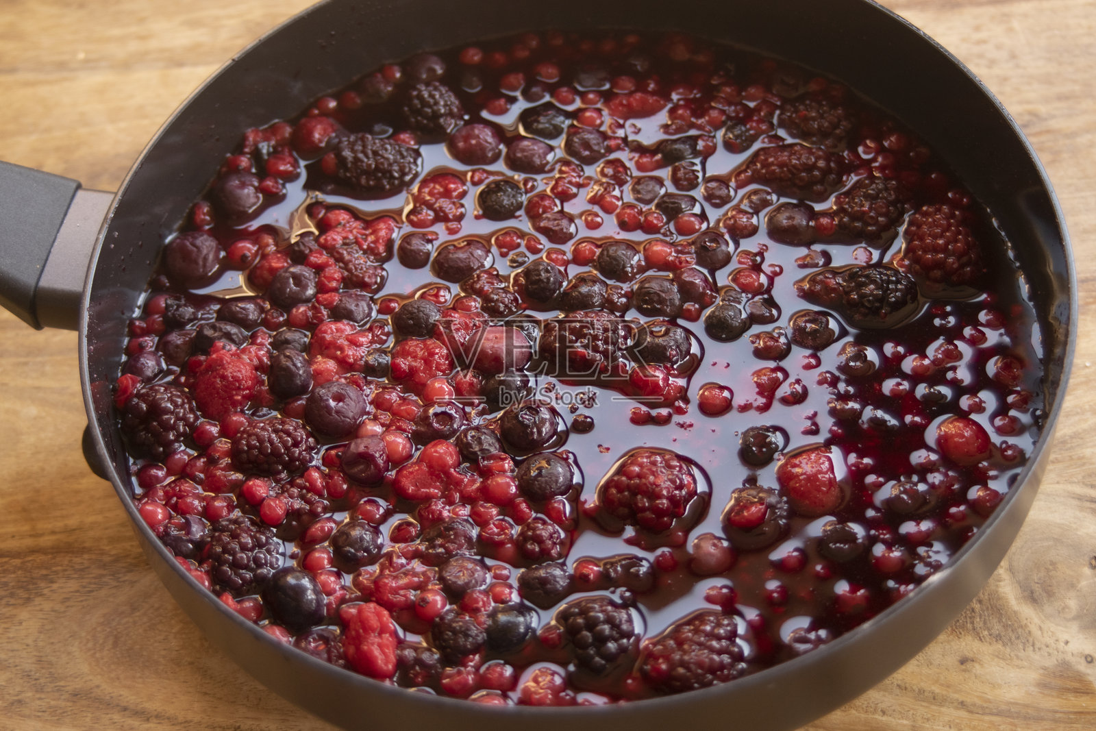 森林的果实照片摄影图片