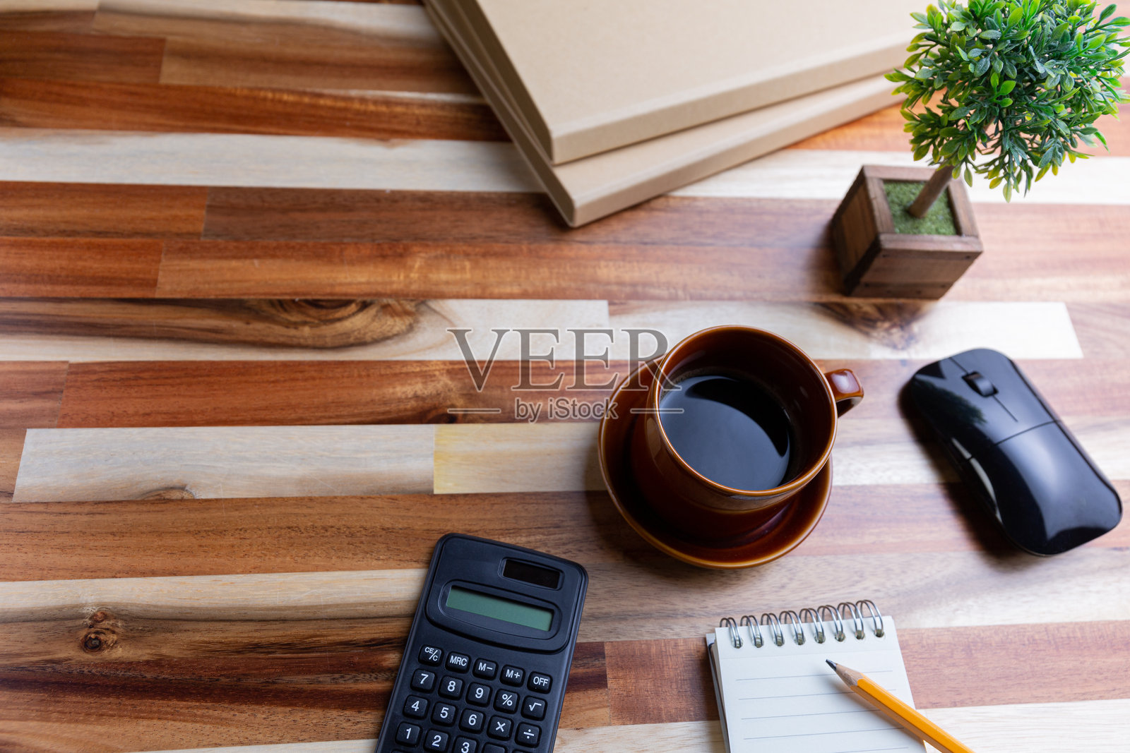 办公桌顶部照片摄影图片