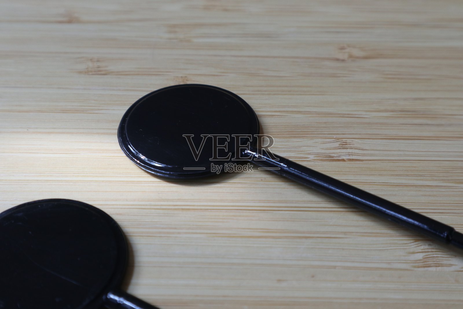 黑色品牌宣传鸡尾酒搅拌棒照片摄影图片